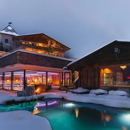 Alpinhotel Berghaus Hotel 4*