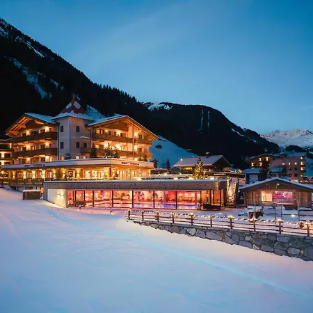 ホテル Alpinhotel Berghaus 4*