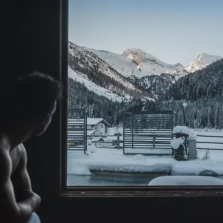 Alpinhotel Berghaus 호텔 턱스