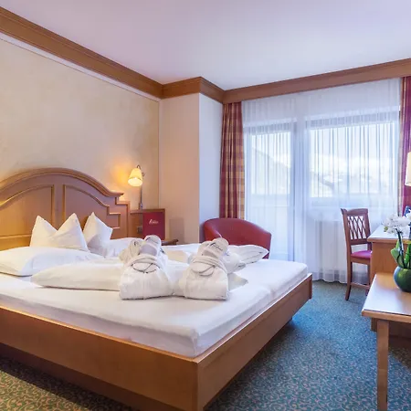 Alpinhotel Berghaus 호텔 턱스