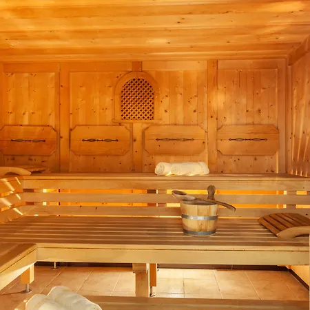 Alpinhotel Berghaus Szálloda