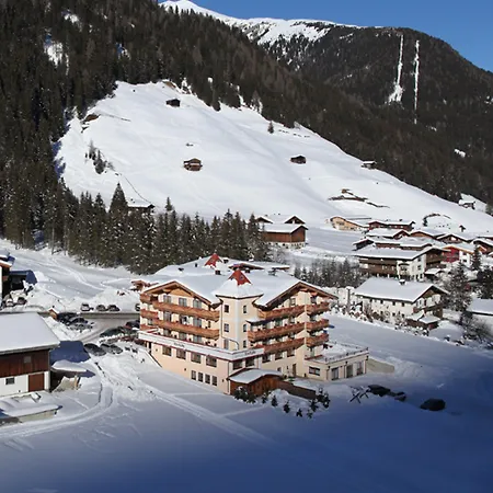 Alpinhotel Berghaus 4*