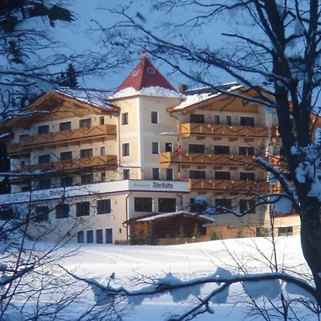 Alpinhotel Berghaus 호텔