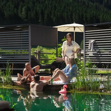 Alpinhotel Berghaus トゥクス