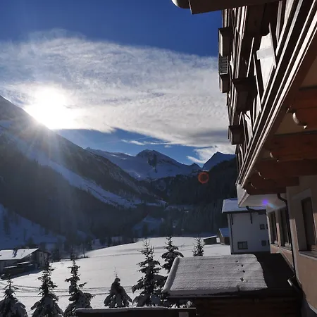 ホテル Alpinhotel Berghaus