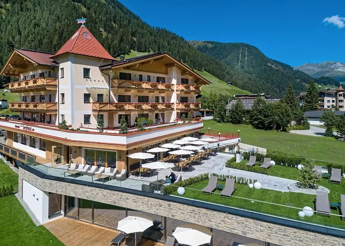 Alpinhotel Berghaus Hotell 4*