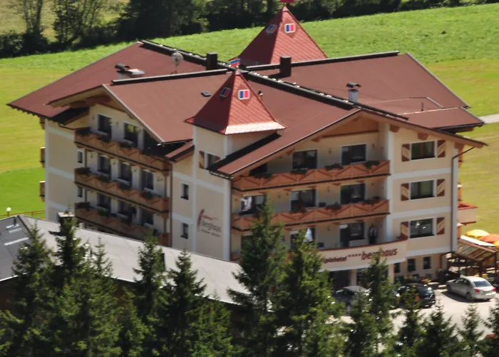 Alpinhotel Berghaus 4*