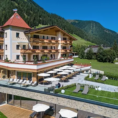 Alpinhotel Berghaus Hotel 4*