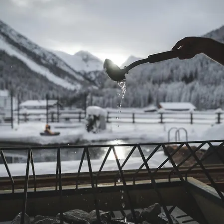 Alpinhotel Berghaus Hotel 4*