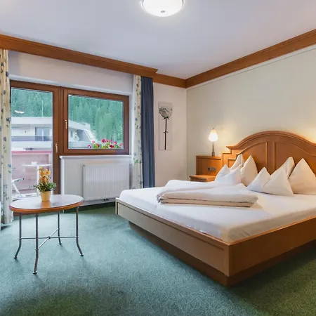 Hotel Alpinhotel Berghaus