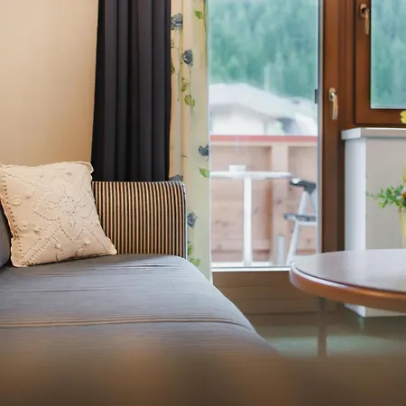 Hotel Alpinhotel Berghaus Tux