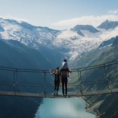 Alpinhotel Berghaus Hotel 4*