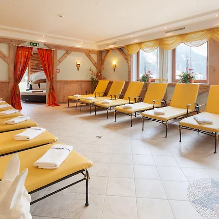 Alpinhotel Berghaus Hotel 4*